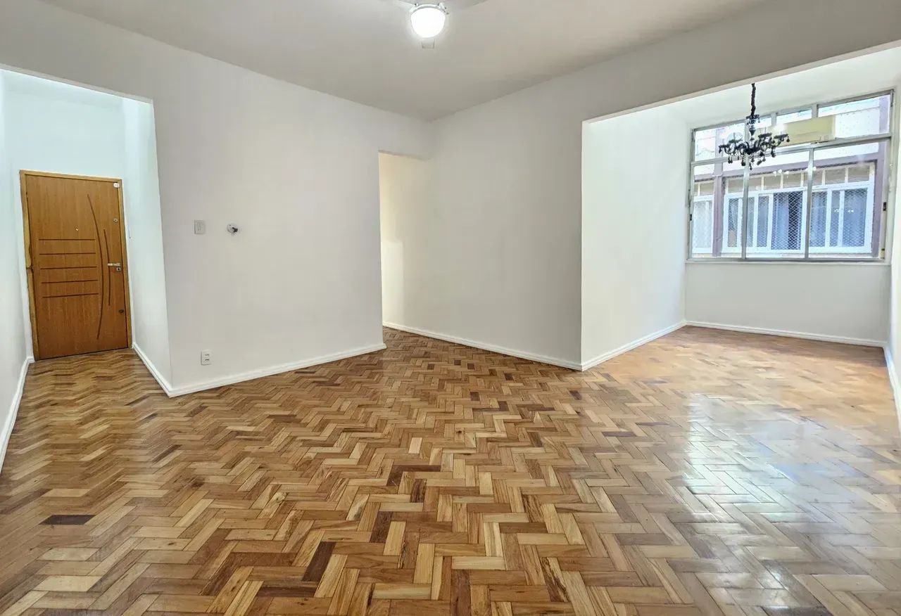 Glória  Apt. 2 Quartos com 80 m² e vaga de garagem