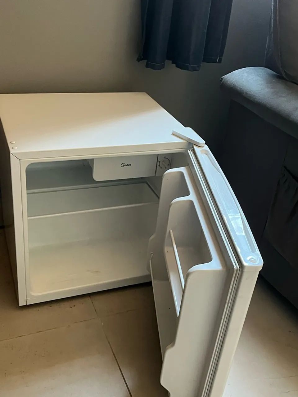 Frigobar Midea Bivolt  - Foto 2