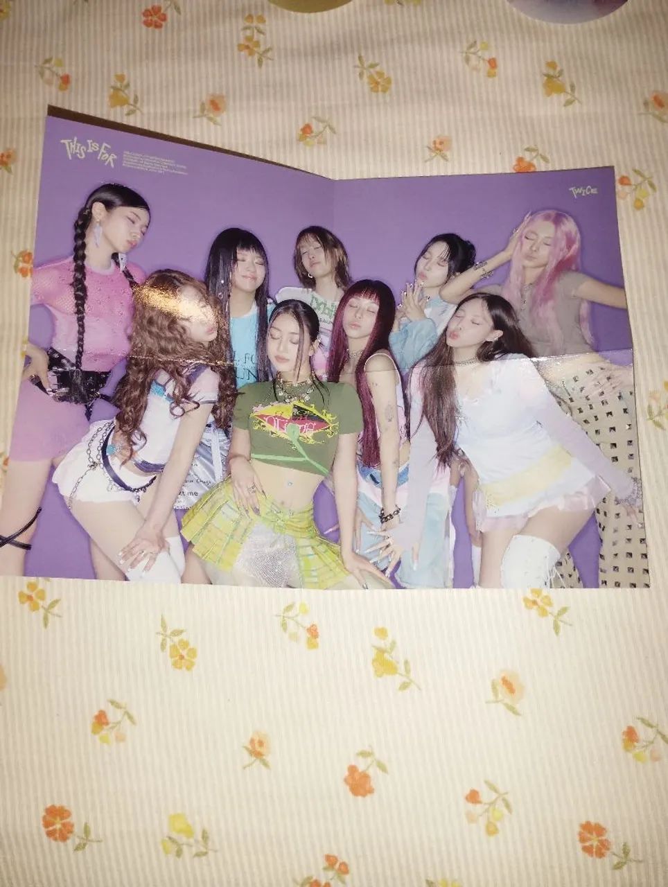 Poster oficial TWICE this is for Digipack  - Foto 2