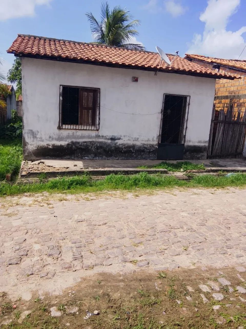 VENDE-SE CASA 35 mil