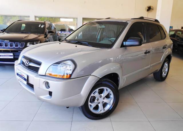HYUNDAI TUCSON 2.0 AUTOMÁTICA