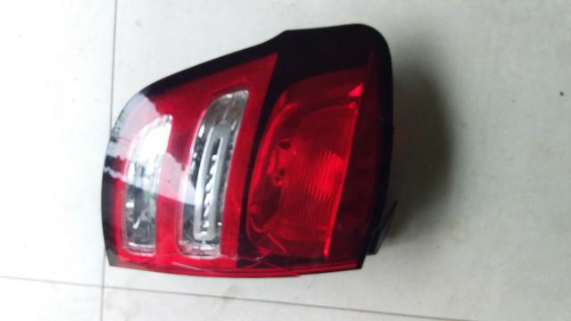 Laterna C3 2015 trasseira lado esquerdo