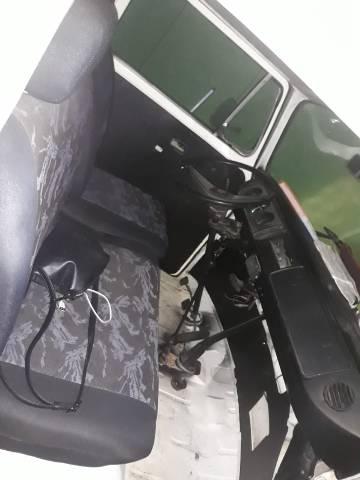 Kombi furgão 1989 top toda reformada,motor novo, setor direção novo,cambio zero revisado. - Foto 11