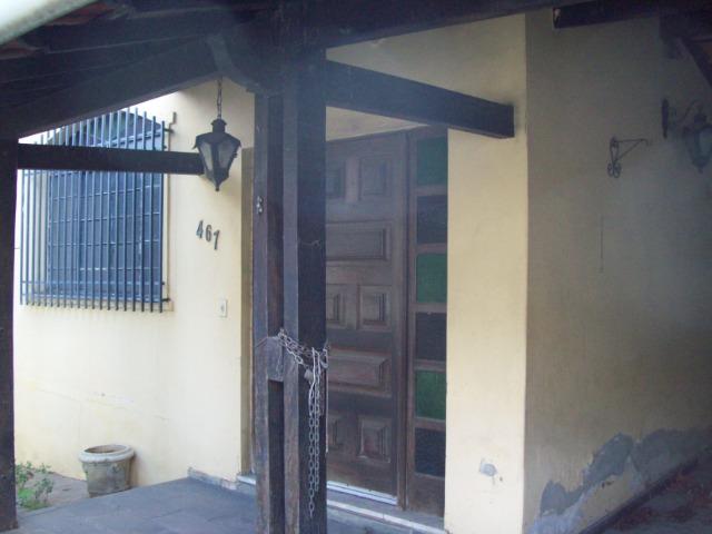 Casa colonial , 3 quartos , 4 vagas , habite-se , joão pinheiro , BH - Foto 4