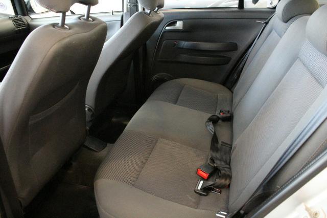 Volkswagen Fox 1.0 Total Flex - Foto 5