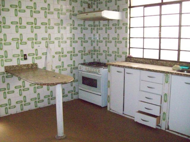 Casa colonial , 3 quartos , 4 vagas , habite-se , joão pinheiro , BH - Foto 7