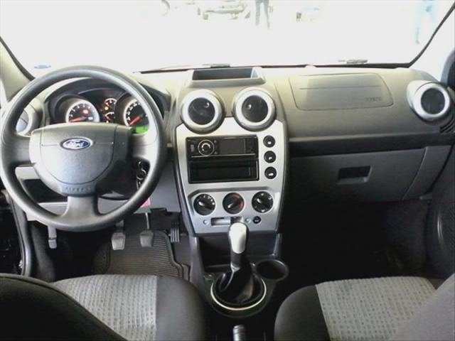 Ford Fiesta 1.6 Rocam Sedan 8v - Foto 7