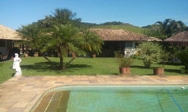 Belíssima fazendinha medindo 193.600m2 em Cachoeiras de Macacu oportunidade!!