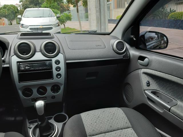 Ford Fiesta 1.6 Flex - Foto 9