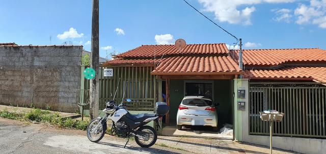 Vende casa no Bairro Vila Rica
