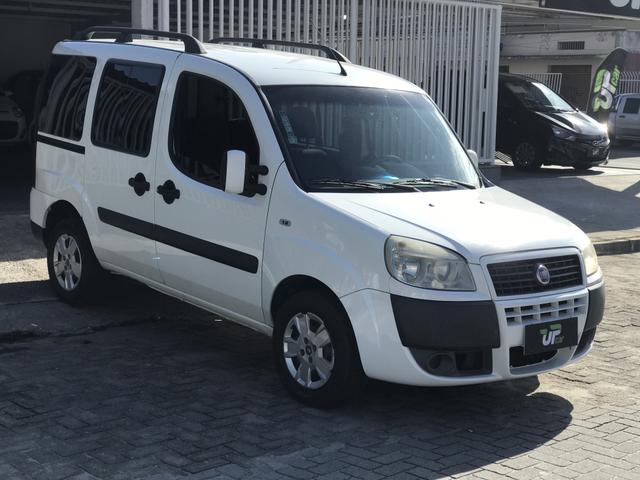Doblo essence 1.8 6 lugares - Foto 2