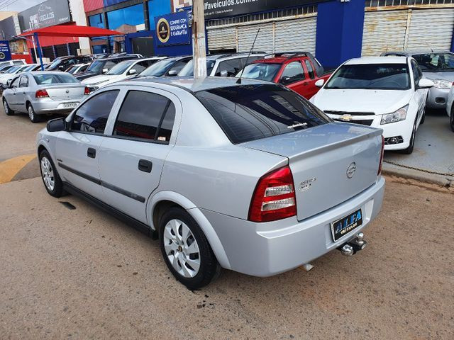 Astra Comfort Sedan 2.0 Flex 8v 2005 - Foto 5