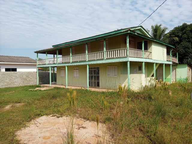 Casa no centro de Acrelândia (com escritura)