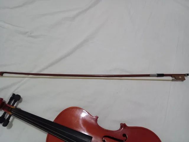 Violino semi-novo