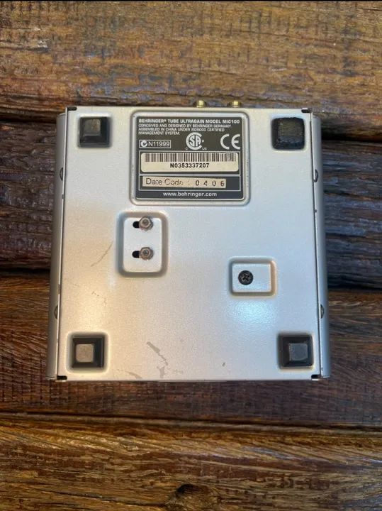 Pré Amplificador MIC 100 Tube Ultragain Valvulado Behringer - Foto 6