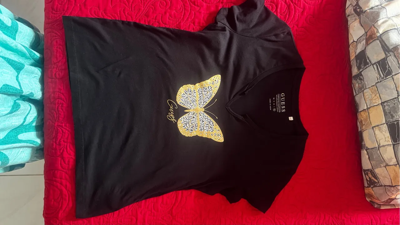 Camiseta Guess