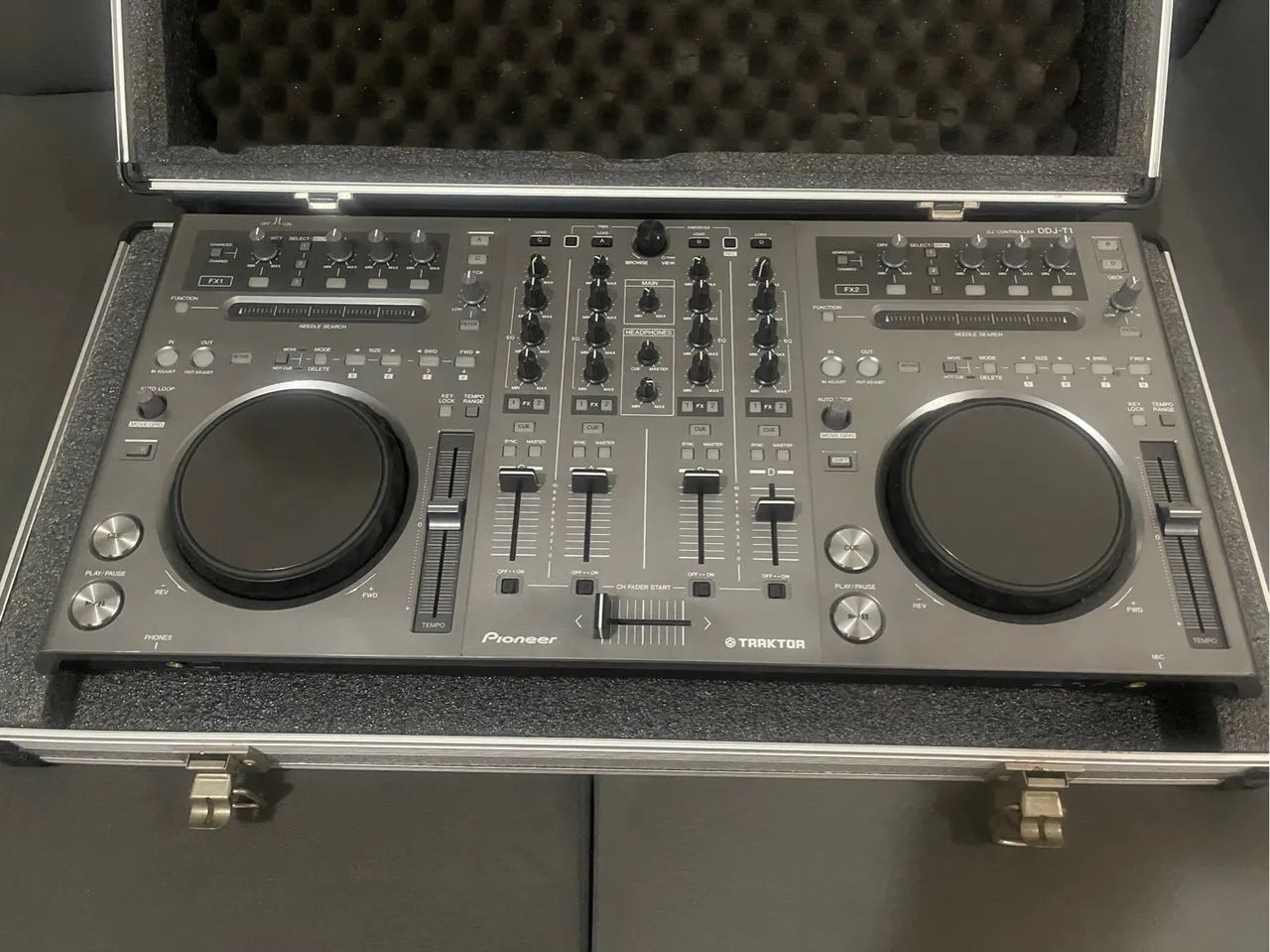 Controladora Pioneer DDJ-T1 para DJ