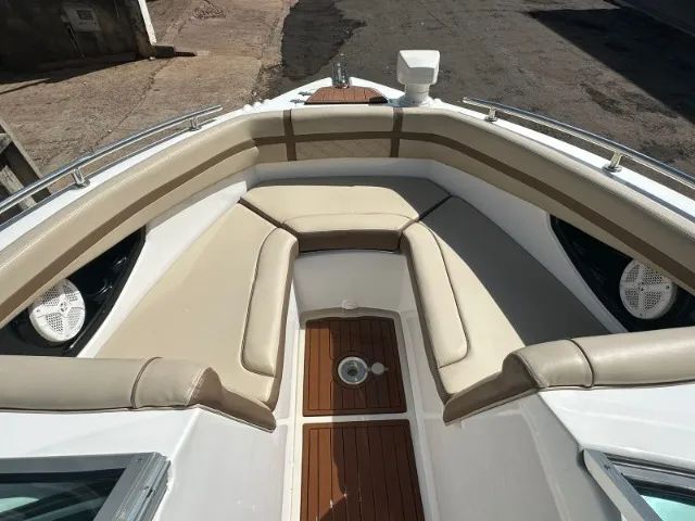 Lancha Focker 255 GTO Ano 2022 com motor de Centro Mercruiser 260HP Carreta de Enc - Foto 12