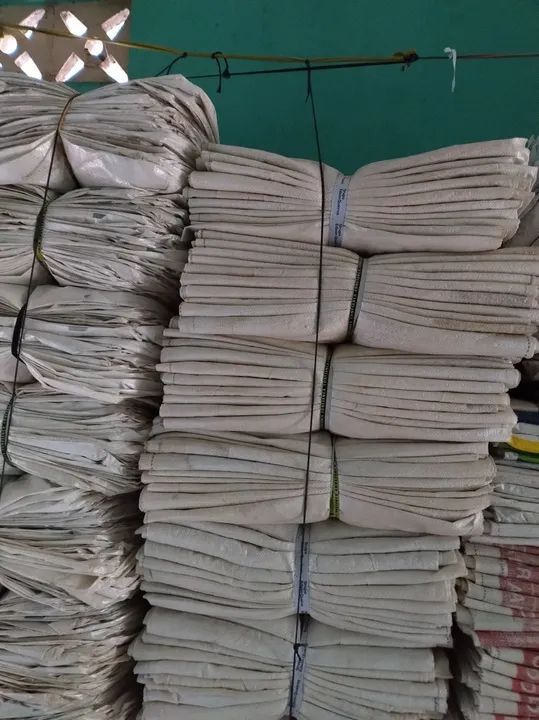 Vendo sacos de ráfia Usados vários tamanhos e ótimos preços. - Foto 5