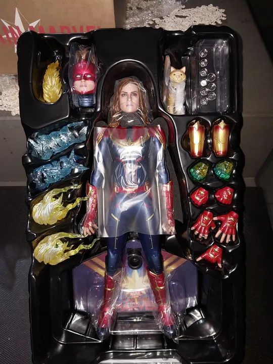 Figura Colecionável  de Capitã Marvel  (Deluxe) - Foto 2