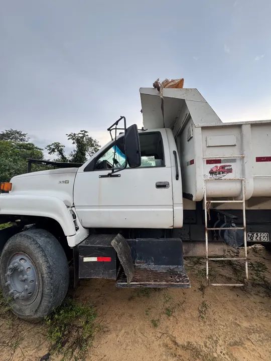 Caçamba GMC 2001 com basculante 7m³ - Foto 7