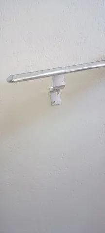 CORRIMÃO DE PAREDE EM ALUMÍNIO MODELO CHATO / FABRICAMOS SOB MEDIDA / R$100,00 O METRO  - Foto 5