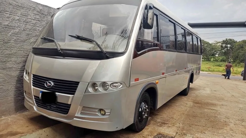 Micro ônibus em ótimo estado