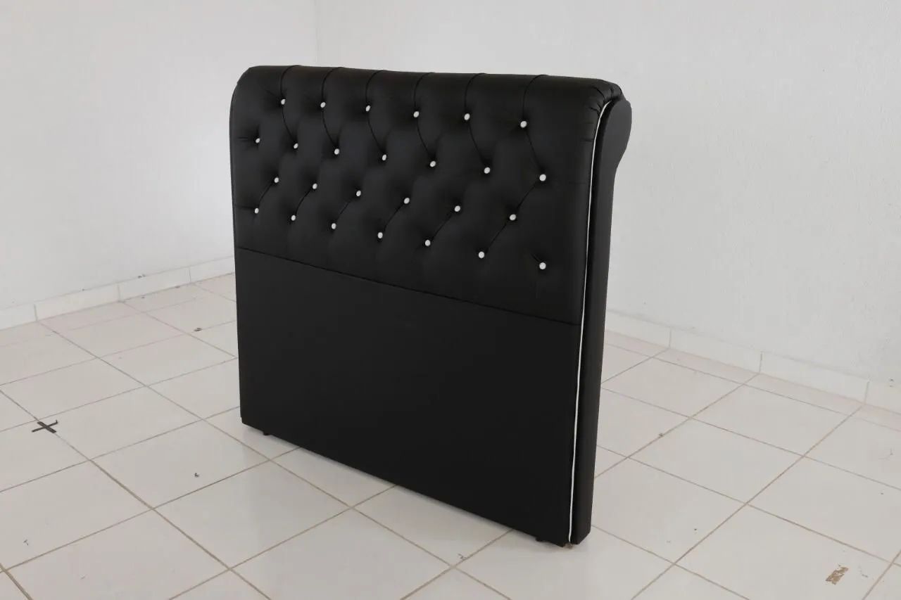Cabeceira de Cama Estofada com Botões