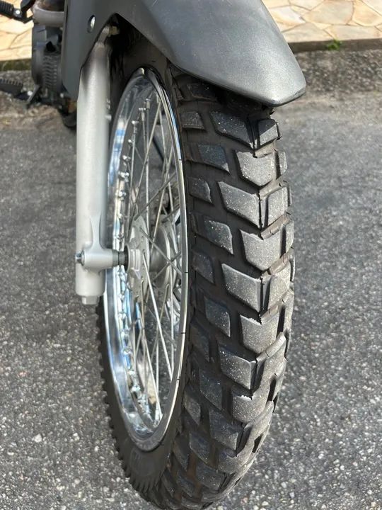 Motocicleta honda - Foto 9