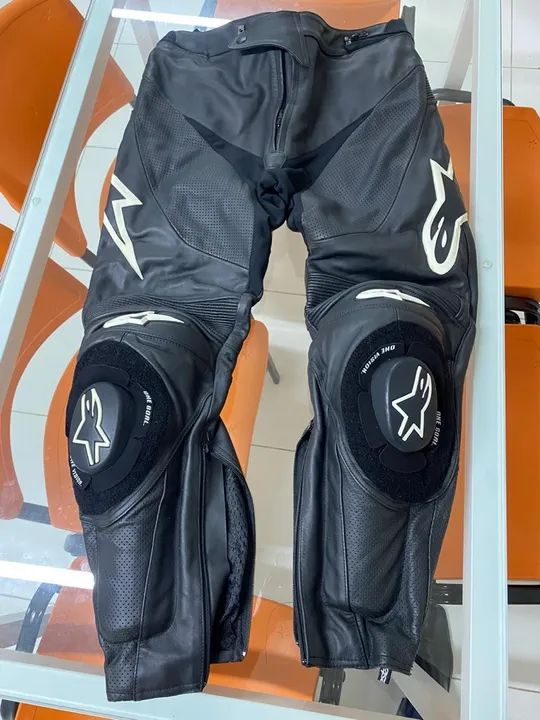Calça de Motociclista Alpinestars - Couro - Tamanho M - Foto 2