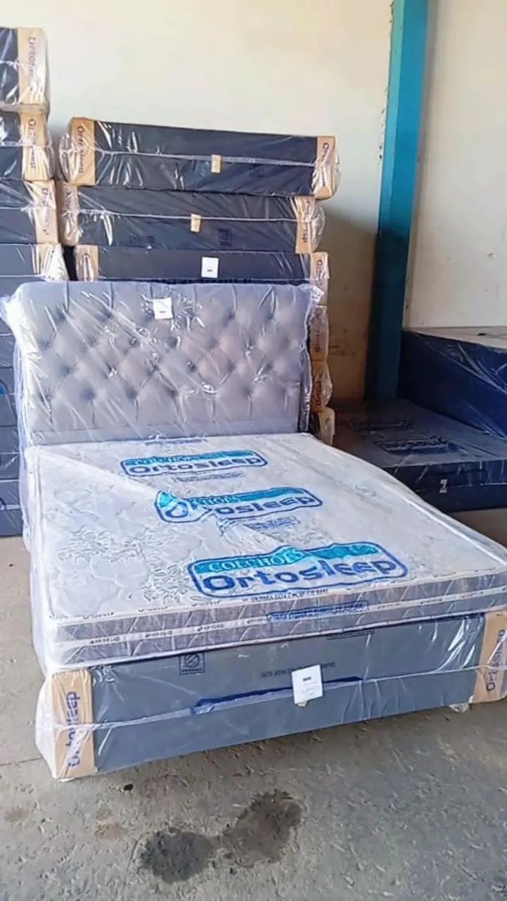 Cama casal com colchão sleep Max Auto e confortável