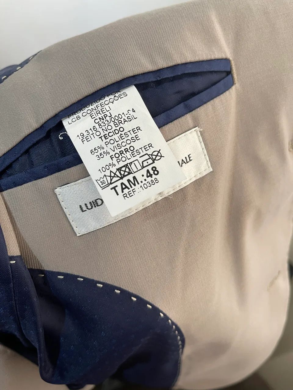 Terno Completo de Alfaiataria (LUIDGI) Caqui - Blazer 48 e Calça 42. - Foto 4