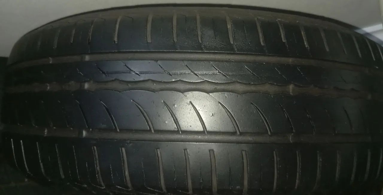 Pneu Goodyear 185/60 aro 15 Seminovo  - Foto 2