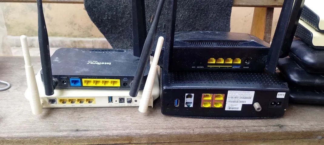 Roteadores Wi-Fi e Modens Wi-Fi USB usados 