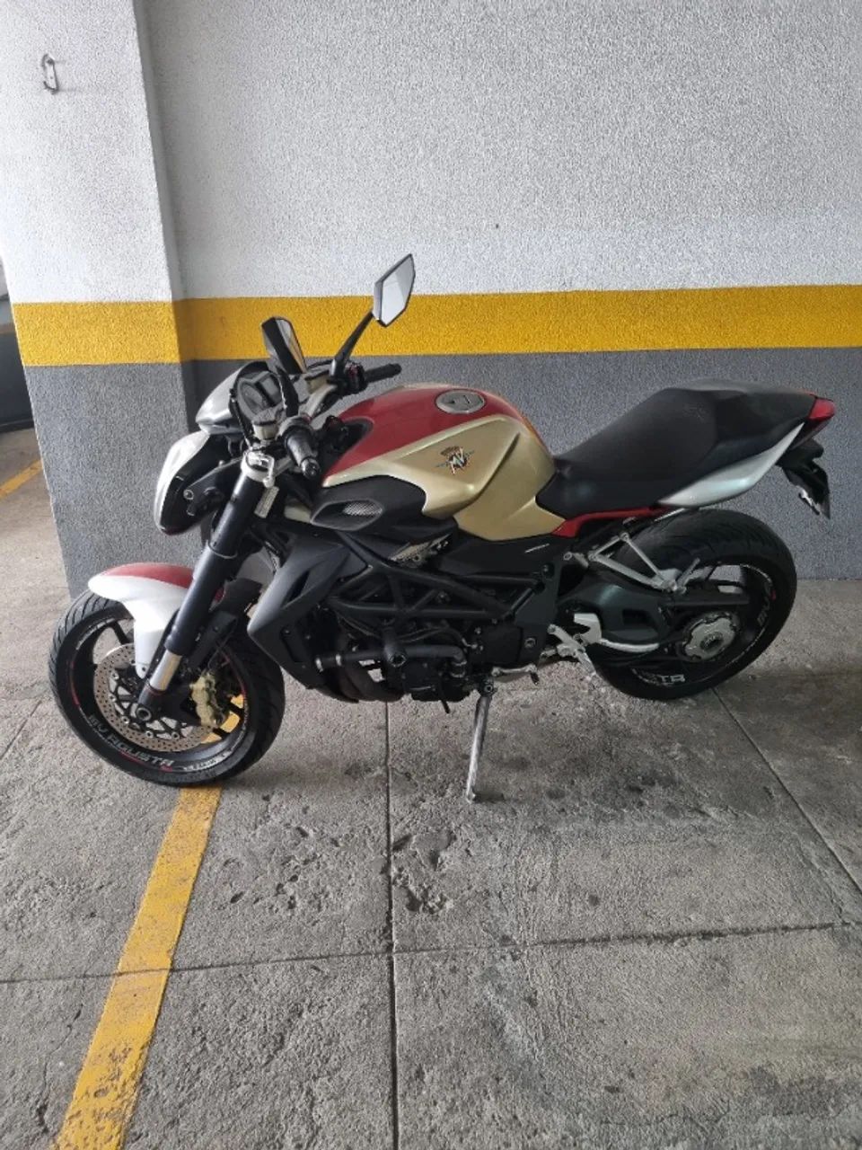 MV Agusta Brutale 1090R