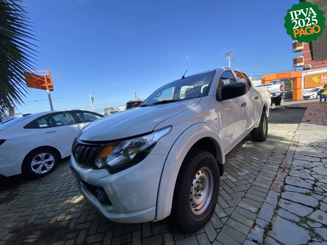 Mitsubishi L200 triton 2023 2.4 sport gl 4x4 mt 4p ar dh 4x4