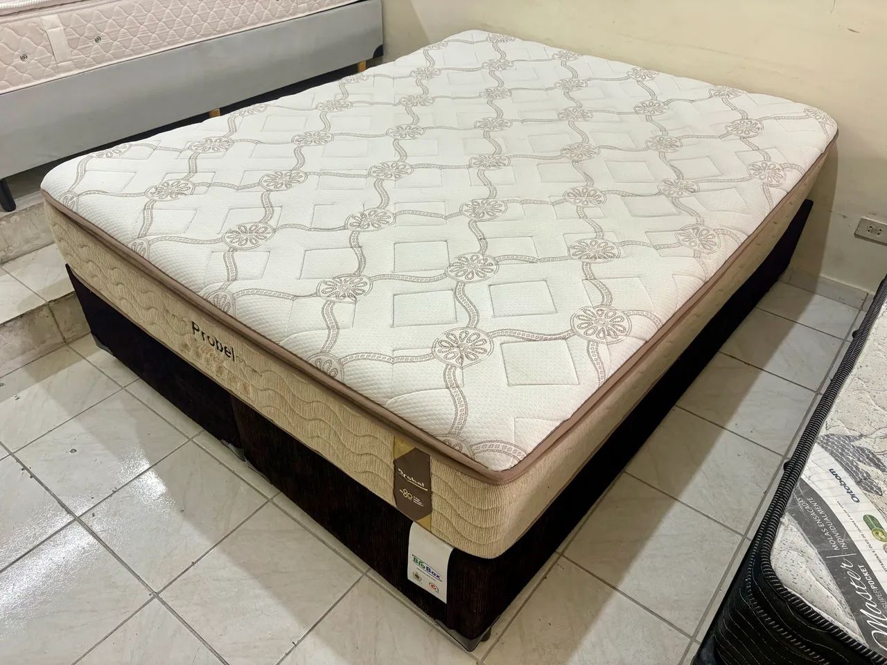 Cama box de casal Queen , cama Queen  - Foto 3