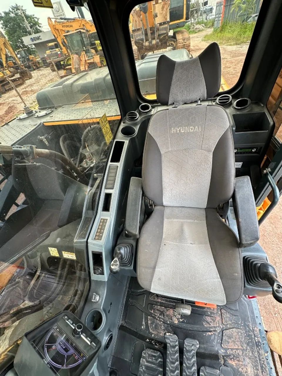 Escavadeira Hyundai 2020 Modelo 260LC-9S  - Foto 4