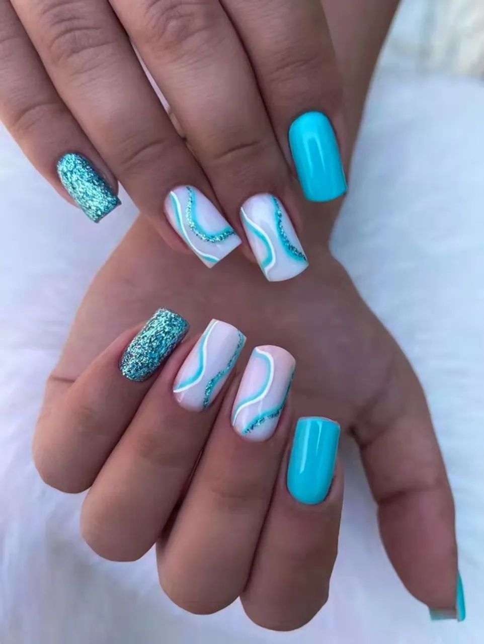 24 Peças de Unhas Postiças + Cola Transparente + Lixa de Unha - Foto 3