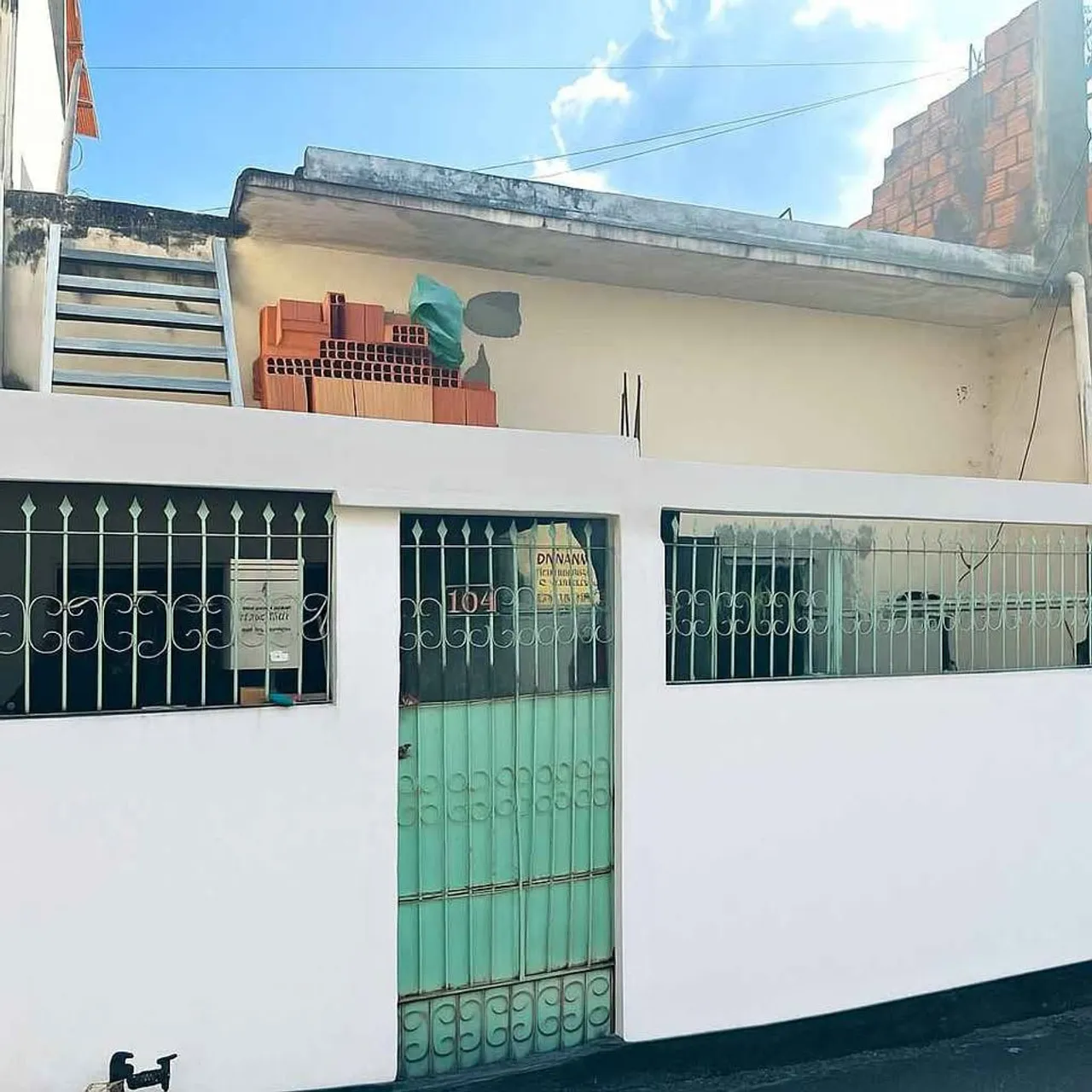 CASA DISPONÍVEL PARA A ZONA NORTE 