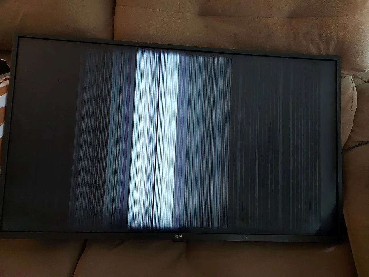TV LG com defeito na tela - Para conserto ou retirada de peças
