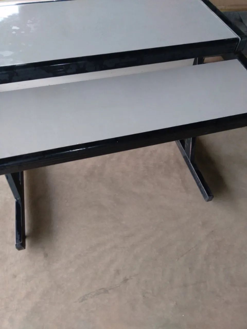 MESA DE ESCRITORIO E DIGITAÇÃO