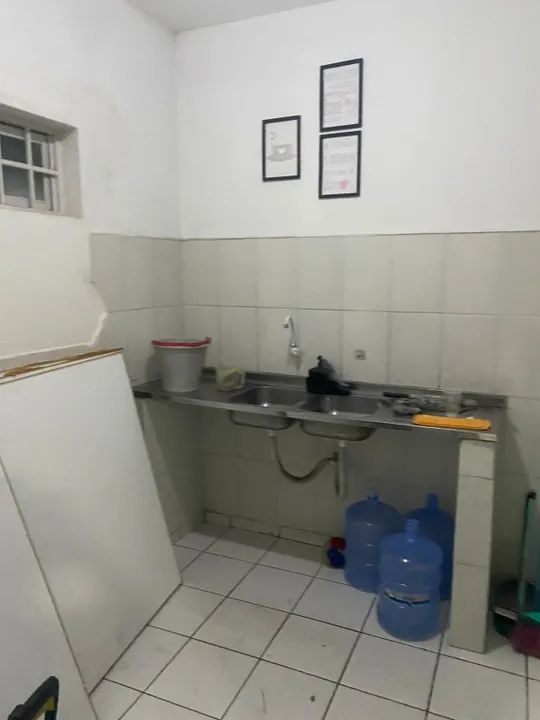 Casa Residencial ou Comercial Climatizada c/ 6 Salas sendo 2 Suítes no Centro da Cidade - Foto 4