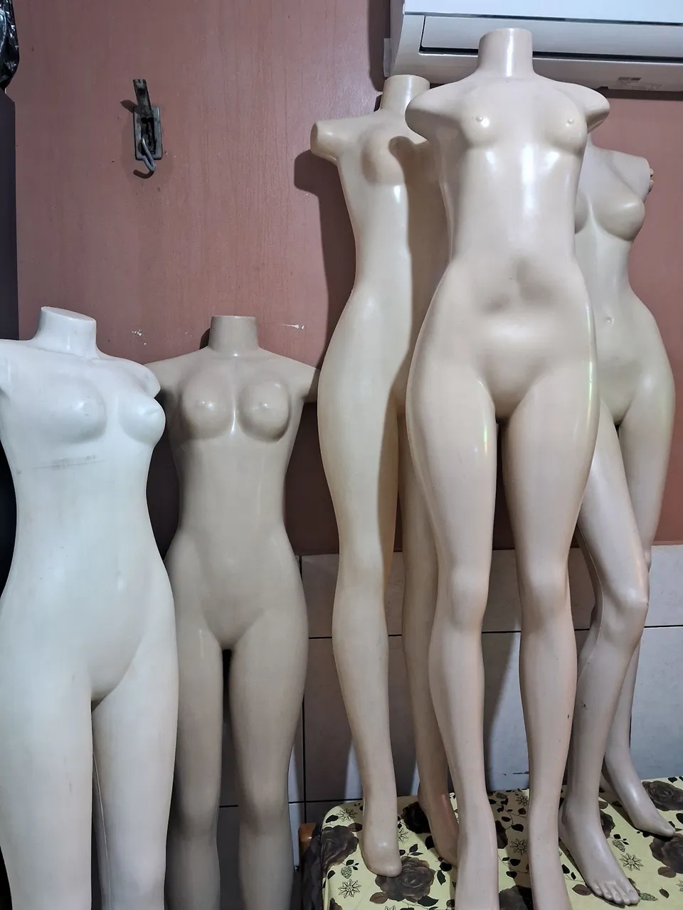 Mannequins de vitrine - 5 peças
