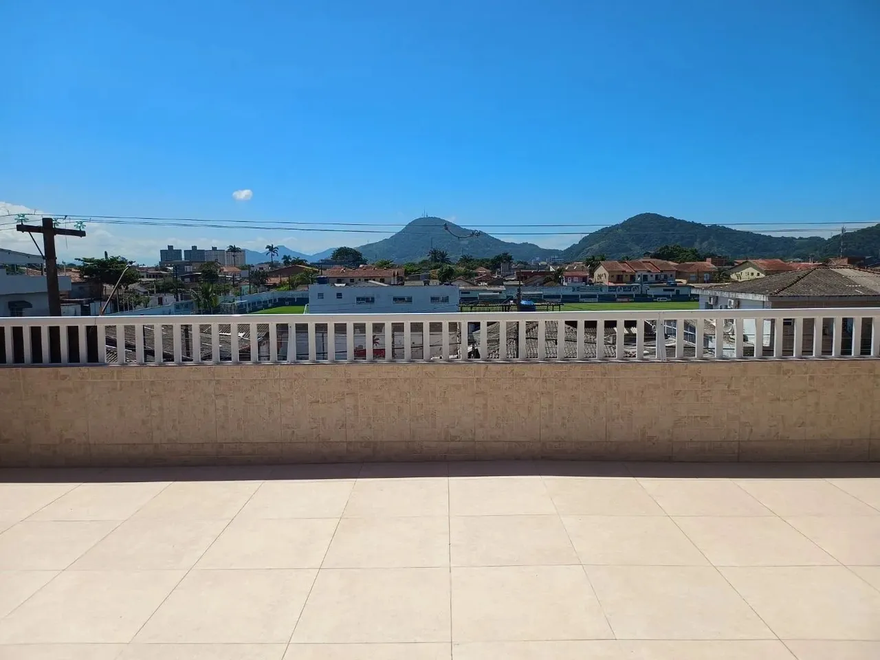 Sobrado à venda por R$ 430.000,00 - Vila Ligya - Guarujá/SP