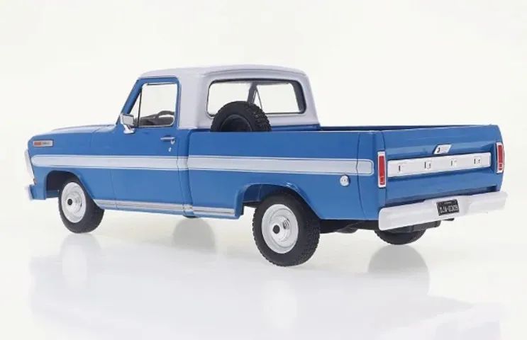 Miniatura Ford F100 1971 Azul Escala 1/24 California Classics - Foto 3