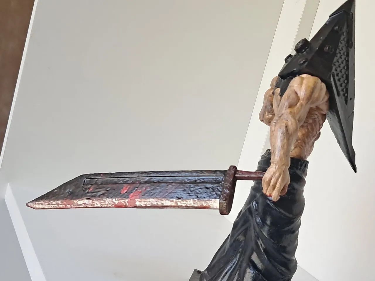 Piramid Head  , Silent Hill ,  action figure de resina .  - Foto 5