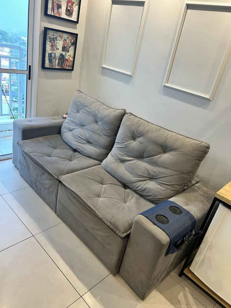 Sofá retrátil e reclinável 2,1064295993921923122
