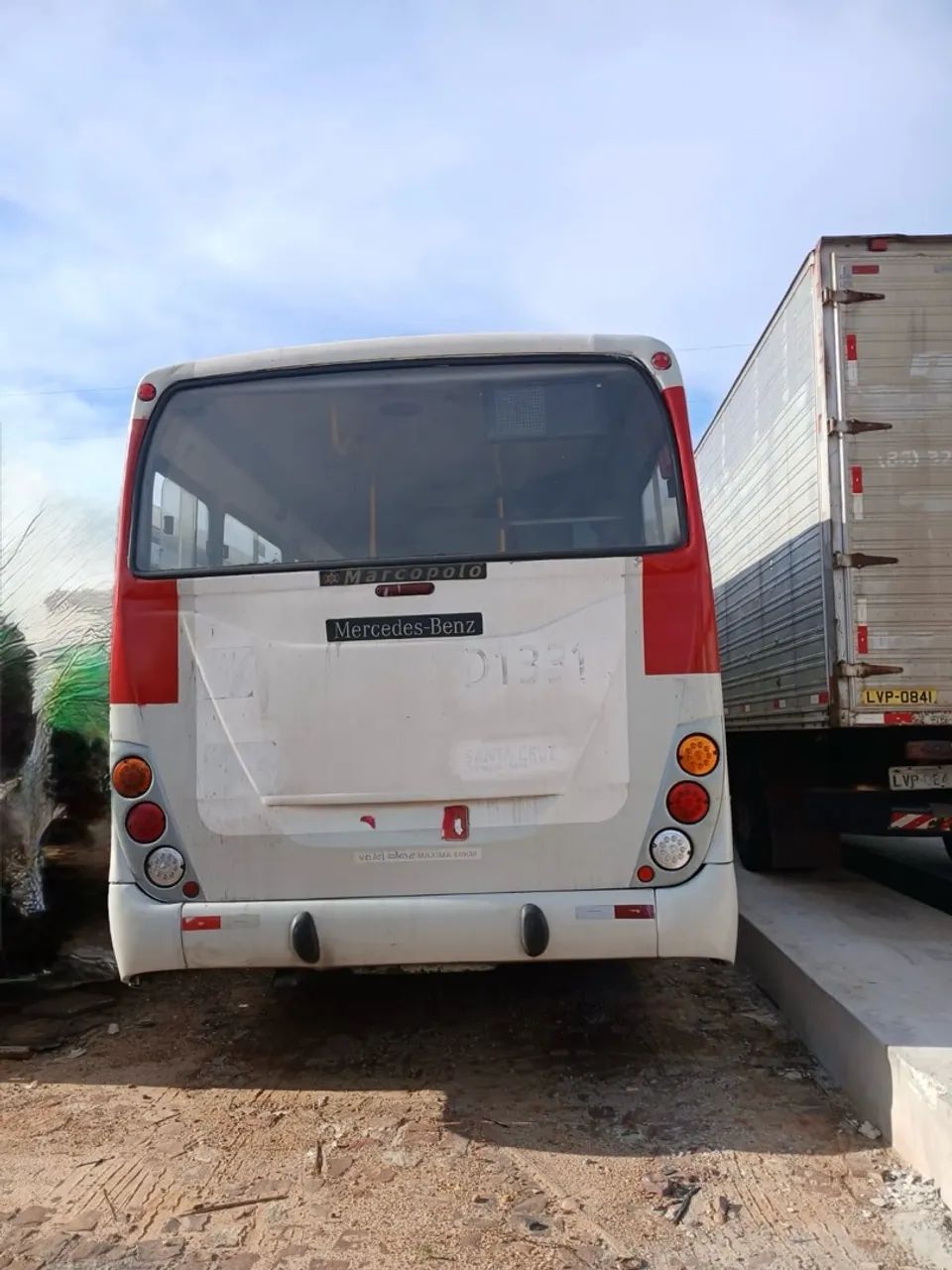 Vendo ÔNIBUS URBANO 2011/2012 - Foto 2