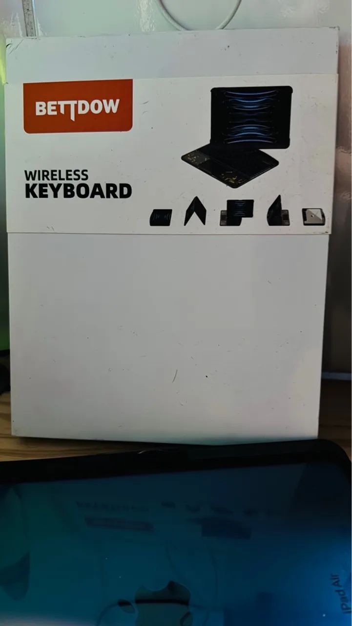Teclado retroiluminado compatível com IPad Pro e Air - Foto 3
